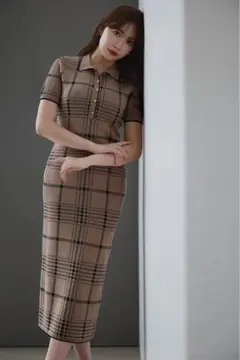 Gold-Buttoned Plaid Knit Dress herlipto
