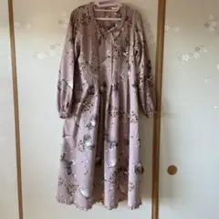 ピンクハウスネコ柄ミディ丈ワンピース
