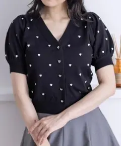 clear ハート刺繍半袖ニットカーディガン ブラック