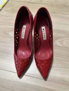 DIANA レッド ハイヒール穴あきデザイン