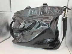 TOUS トウス ショルダーバッグ 黒 型押し加工 2way PVC レザー