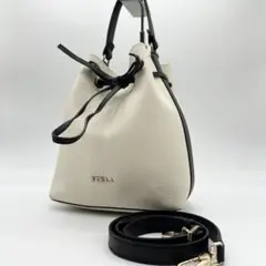 良品✨フルラ　ショルダーバッグ　コスタンザ　2way　巾着　レザー　白　黒
