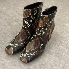 Circus by Sam Edelman ショートブーツ クロコダイル柄
