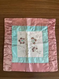 クッションカバー　刺繍　パールビーズ