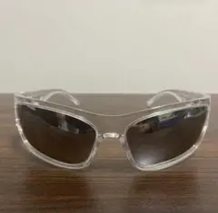 bass ; glass / chrome polarised
