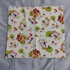 生地　はぎれ　ヘンゼルとグレーテル　童話　お菓子の家　約50×50cm