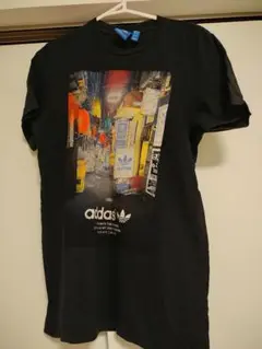 adidas グラフィックプリント Tシャツ ブラック