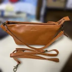 ブラウンレザーショルダーバッグ