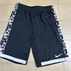 NIKE ナイキ　キッズハーフパンツ　155cm
