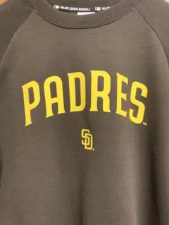 パドレス　PADRES ロゴ トレーナー スウェット　Mサイズ 新品タグ付