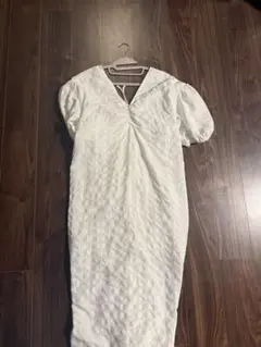 白ワンピース