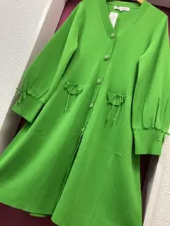 スーパービューティー♡ 前立てビジュー使いリブ編みVネックカーディガン