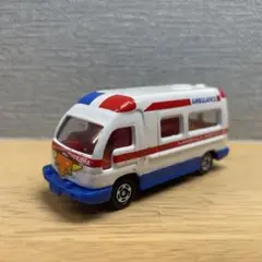【トミカ】日産 パラメディック マグナムレスキュー 1992 NO.51
