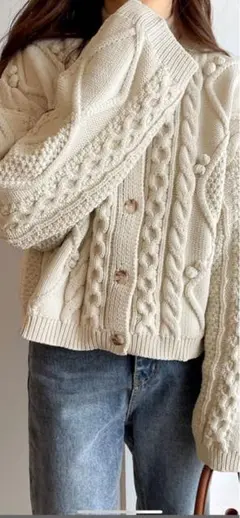 アイボリー ケーブル編み 美品