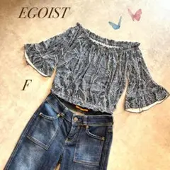 EGOIST／オフショルダー七分袖トップス ペイズリー柄 ネイビー