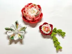 つまみ細工の大きめブローチ