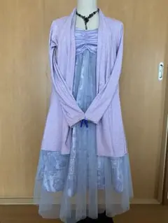 綺麗なラベンダーカラーのワンピース