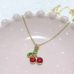 さくらんぼネックレス