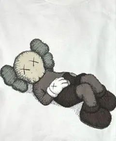UNIQLO/ UT・KAWS.TOKYO ＊ユニセックスタイプ(完売品)