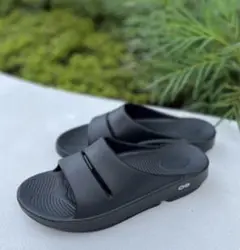 OOFOS　OOahh　23cm