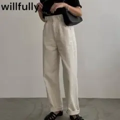 【新品タグ付き】ウィルフリー　button tuck design パンツ