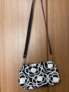 花柄ショルダーポシェット