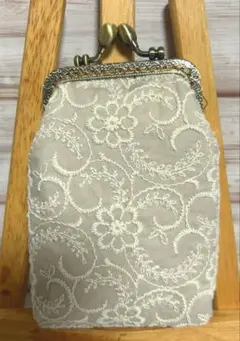 ☆刺繍生地 ベージュ白☆タバコ、アイコスケース☆がま口ポーチ☆小物入れ 1点もの