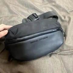 【美品】ボディバッグ