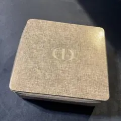 Diorの箱