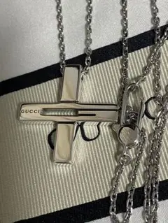 GUCCI 新品同様品 G刻印クロスネックレス 925silver
