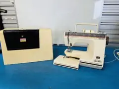 Item thumbnail for item 9f412fe2-6ff6-43fc-812a-2eeef870bee3