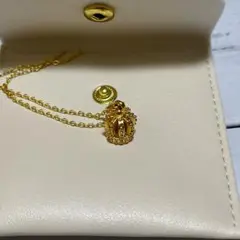 【新品未使用】ゴールド 王冠ネックレス　レディース　ポーチ付き