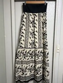 グレースコンチネンタル フロッキー加工 ロングワンピース スカート 白 黒 花柄