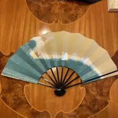波模様の青とベージュの舞扇子