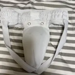 空手　金的サポーター　M