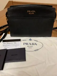 PRADA サフィアーノ ショルダーバッグ