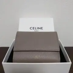 CELINE スモール トリフォールドウォレット カーフスキン
ぺブル