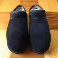 【新品未使用】UGGクラシックスリッパ フレームワーク ブラック 23cm