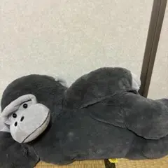 ゴリラぬいぐるみ