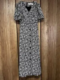 [ラグナムーン]小花柄ワンピース　美品　きれいめワンピース