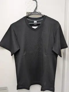 TAKEO KIKUCHI ブラック VネックTシャツ