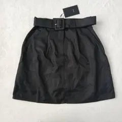 【エモダEMODA】未使用タグ付き　黒　ミニスカート　Mサイズ　無地