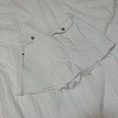 ホワイトショートパンツ フリンジヘム