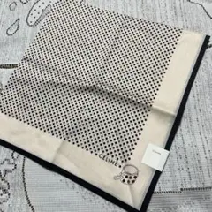 新品タグ付き♡セリーヌ♡大判ハンカチ♡５８㎝ ✖️５８㎝