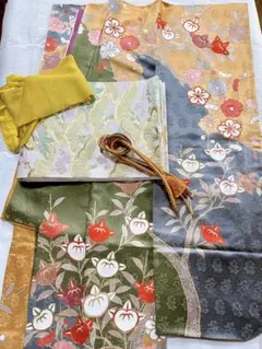 藤井寛 扇面 金彩 金駒刺繍 雪輪 振り口付き 振袖 藤井寛 扇面 金彩 金駒刺繍 雪輪 振り口付き 振袖 - メルカリ