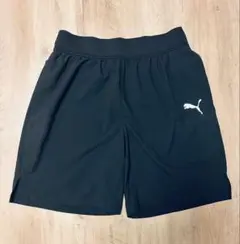 PUMA ブラックショーツ M