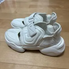 Nike Aqua Rift ホワイトスニーカー