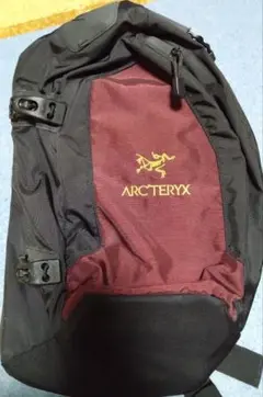 レア色 00’s Y2K ARC’TERYX QUIVER ワンショルダーバッグ レア色 00's Y2K ARC'TERYX QUIVER ワンショルダーバッグ - メルカリ