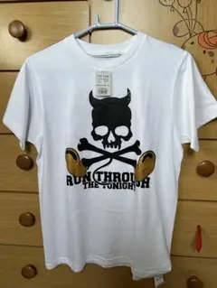 RUN THROUGH THE NIGHT スカルTシャツ