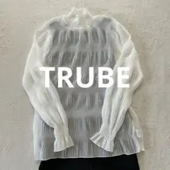 【TRUBE】トゥルーブ　シアーブラウス　シャーリング　長袖　ホワイト